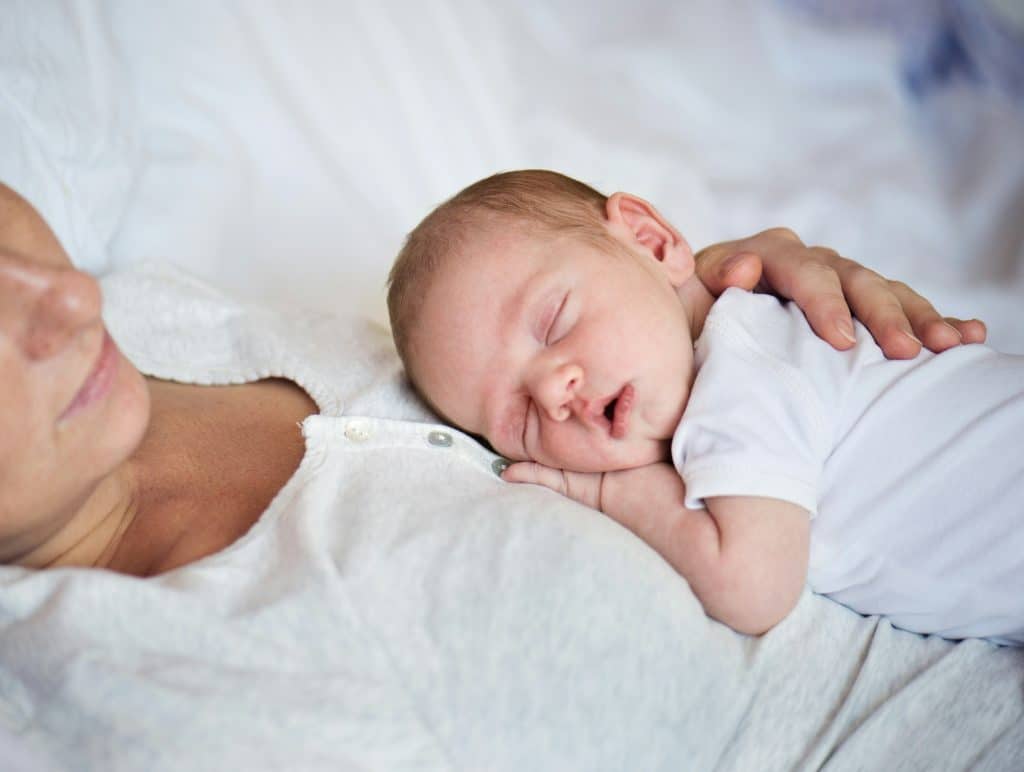 Mutuelle santé TNS et maternité : quelles garanties pour les jeunes mères